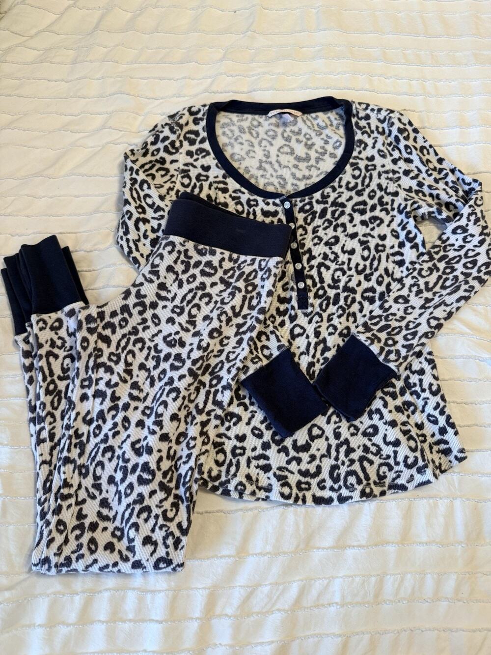 Victoria's Secret Leopard Print Pajama Set XS